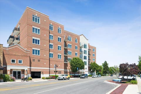 Tiny photo for 8822 BROOKFIELD Avenue #405, Brookfield, IL 60513 (MLS # 12668035)