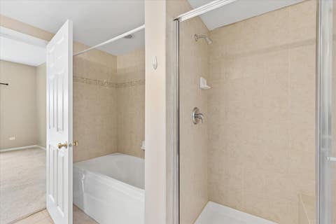 Tiny photo for 8822 BROOKFIELD Avenue #405, Brookfield, IL 60513 (MLS # 12668035)