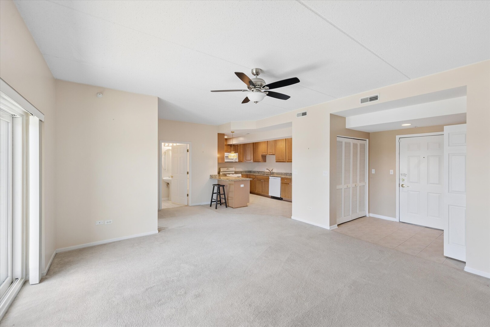 8822 BROOKFIELD Avenue 405