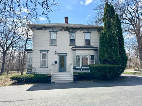 137 W Park Avenue Libertyville IL 60048