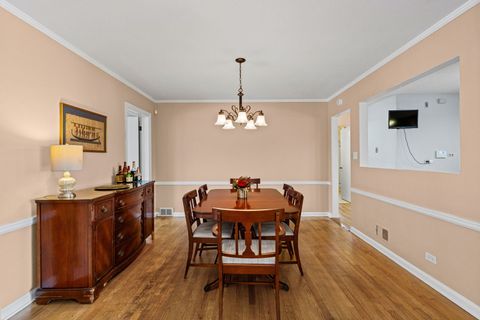 Tiny photo for 407 W North Avenue, Elmhurst, IL 60126 (MLS # 12525997)