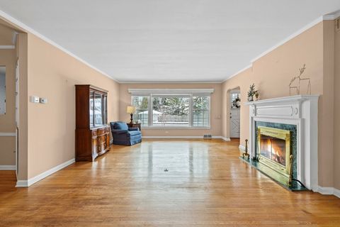 Tiny photo for 407 W North Avenue, Elmhurst, IL 60126 (MLS # 12525997)