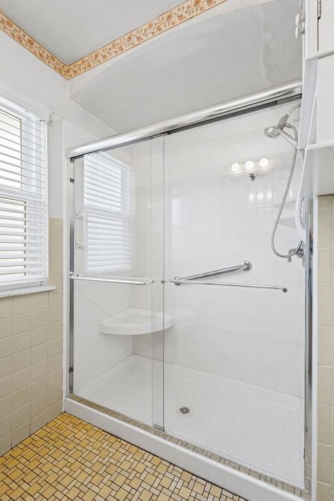 Tiny photo for 407 W North Avenue, Elmhurst, IL 60126 (MLS # 12525997)