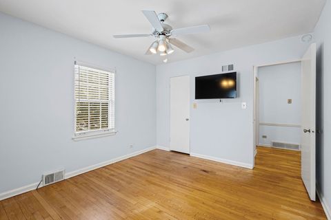 Tiny photo for 407 W North Avenue, Elmhurst, IL 60126 (MLS # 12525997)