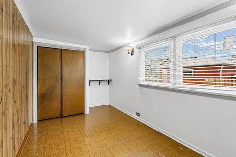 Tiny photo for 407 W North Avenue, Elmhurst, IL 60126 (MLS # 12525997)