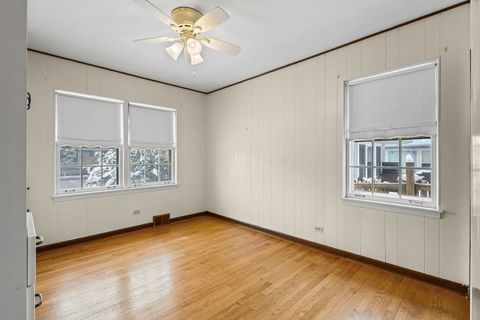 Tiny photo for 407 W North Avenue, Elmhurst, IL 60126 (MLS # 12525997)