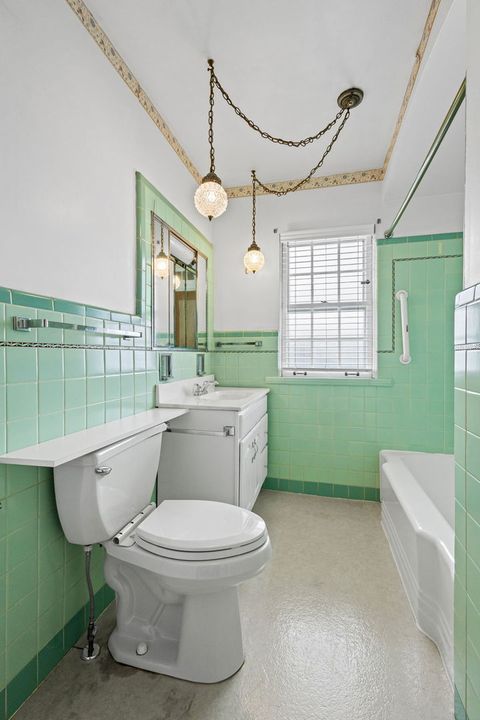 Tiny photo for 407 W North Avenue, Elmhurst, IL 60126 (MLS # 12525997)