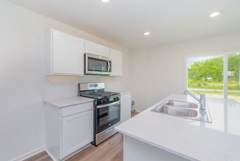 Tiny photo for 600 Adirondack Court, Joliet, IL 60436 (MLS # 12545491)