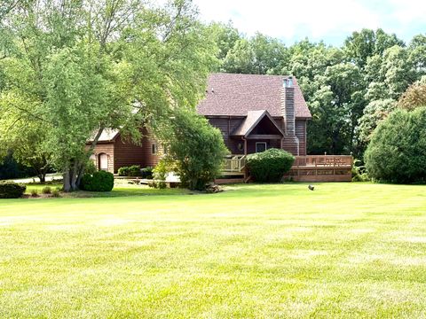 Photo of 821 Bernal Court, Spring Valley, IL 61362 (MLS # 12671437)
