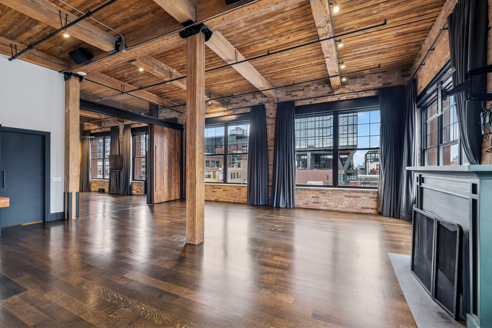 1000 W Washington Boulevard 436-437