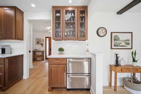 Tiny photo for 122 Williamsburg Drive, Bartlett, IL 60103 (MLS # 12597822)