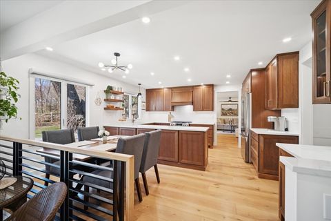 Tiny photo for 122 Williamsburg Drive, Bartlett, IL 60103 (MLS # 12597822)