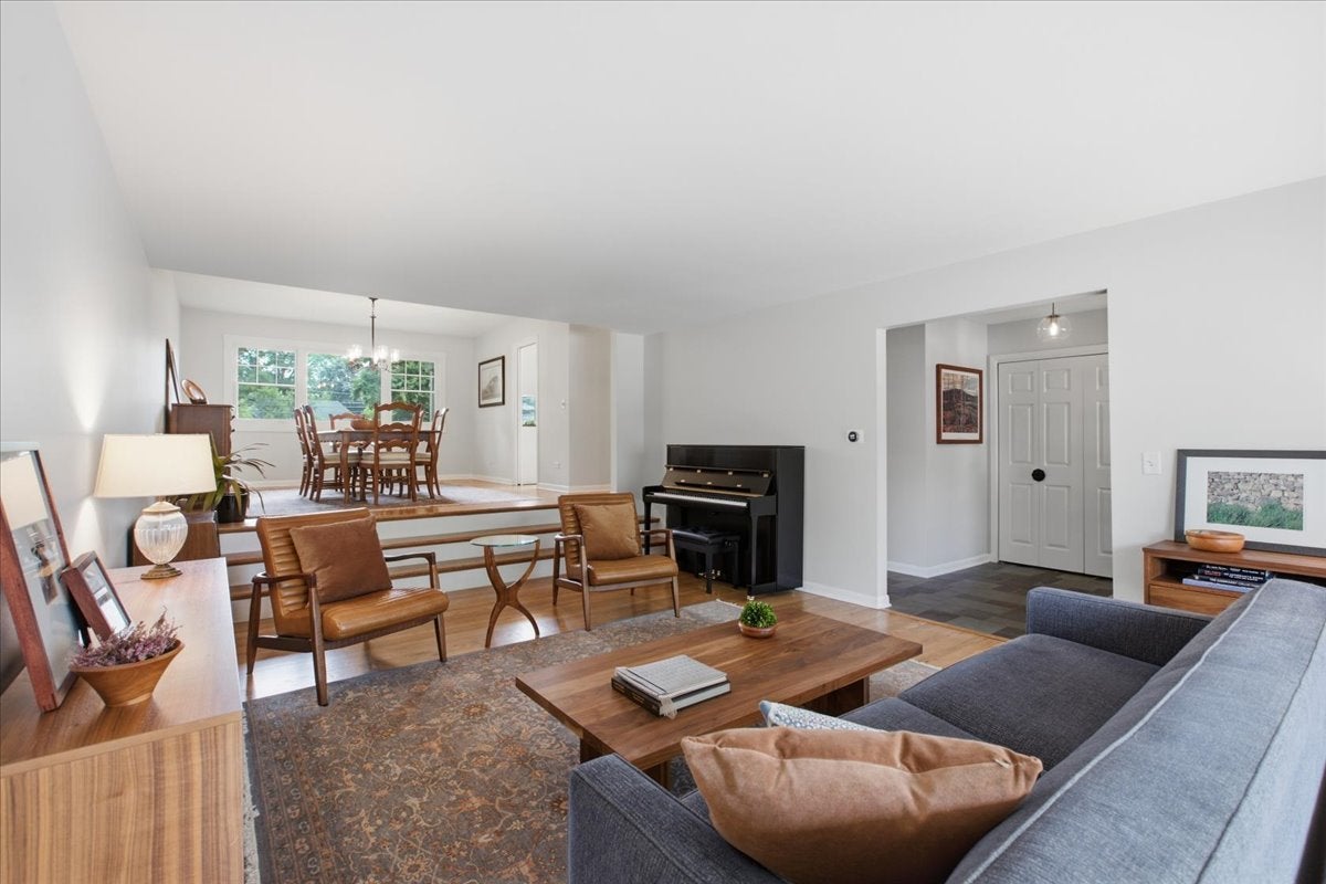 1006 Meadowlark Lane