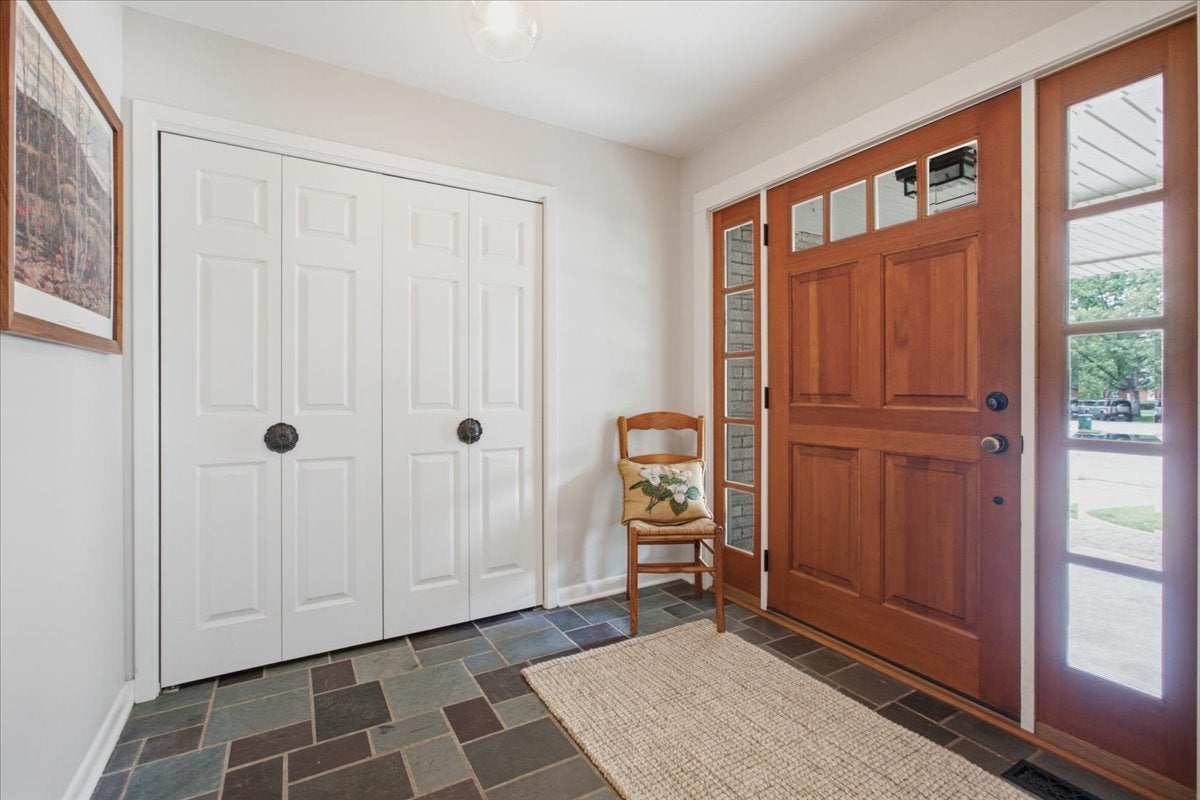 1006 Meadowlark Lane