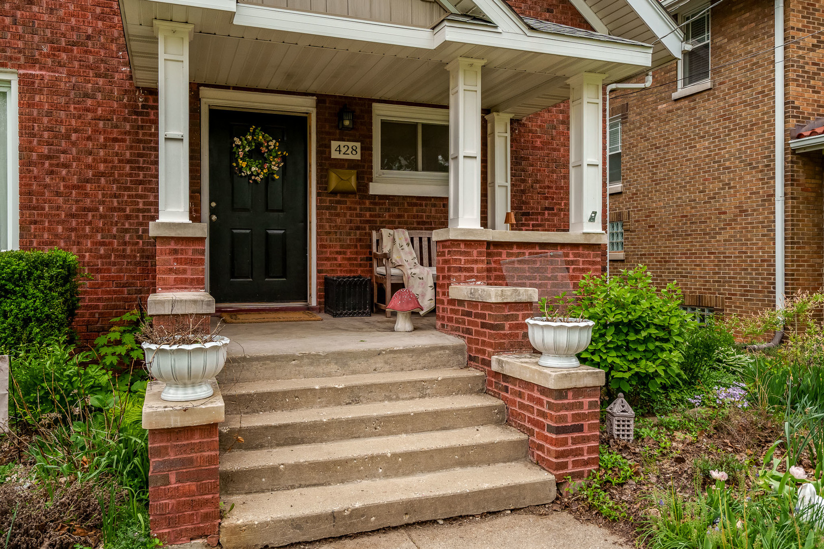 Properties 2 428 N London Avenue
