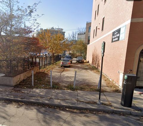 1716 N Clybourn Avenue Chicago IL 60614