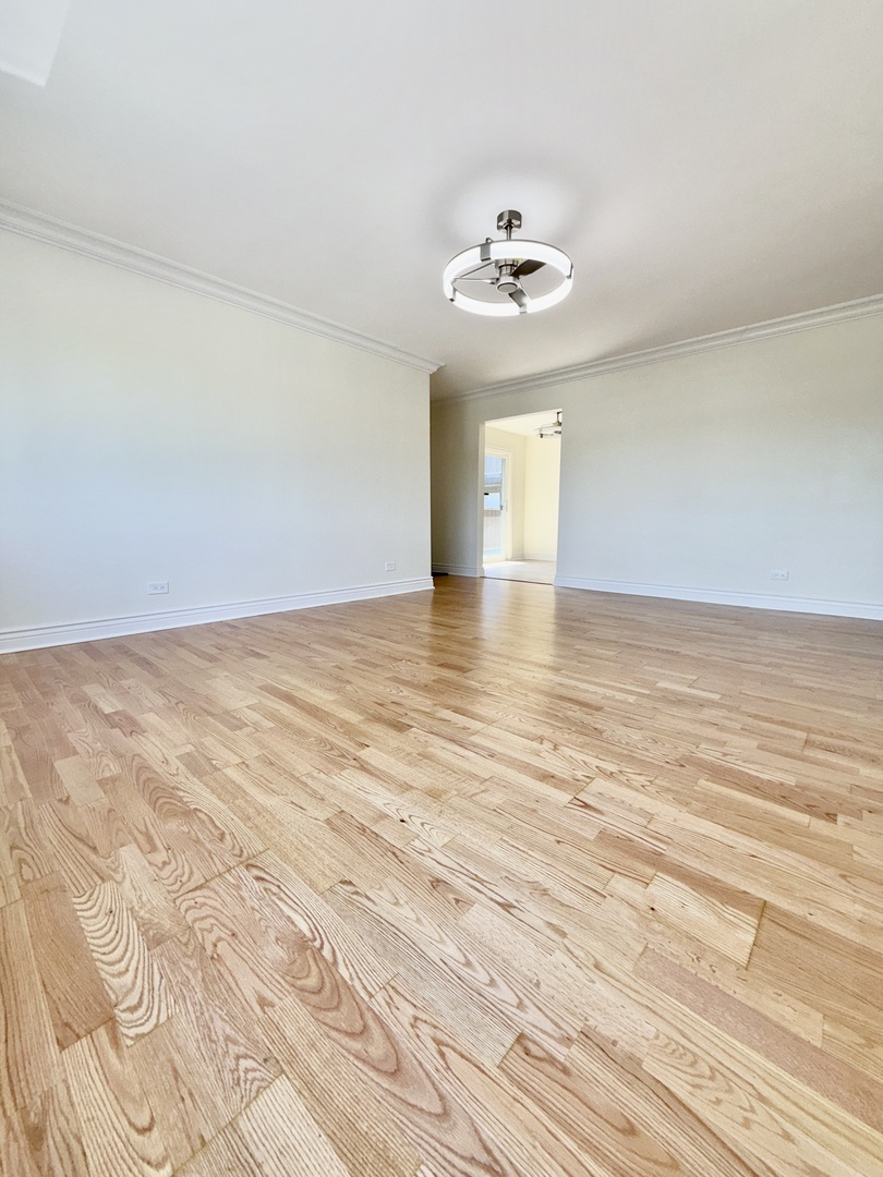 600 S York Street 2E