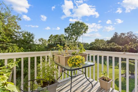 Tiny photo for 1002 Castleshire Drive, Woodstock, IL 60098 (MLS # 12602196)