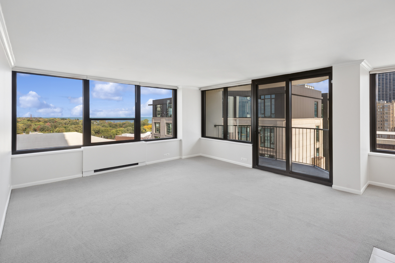 1560 N Sandburg Terrace 1412