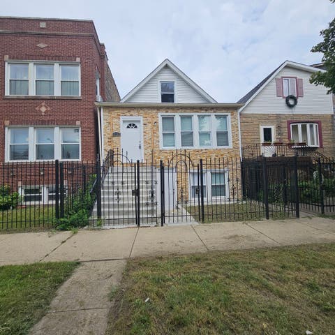 Photo of 4914 W Congress Parkway, Chicago, IL 60644 (MLS # 12724151)