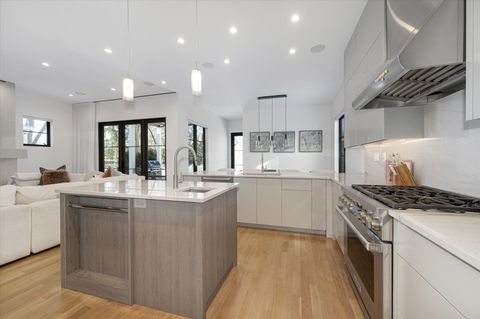 Tiny photo for 176 S Arlington Avenue, Elmhurst, IL 60126 (MLS # 12614465)