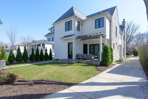 Tiny photo for 176 S Arlington Avenue, Elmhurst, IL 60126 (MLS # 12614465)