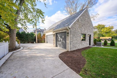 Tiny photo for 176 S Arlington Avenue, Elmhurst, IL 60126 (MLS # 12614465)