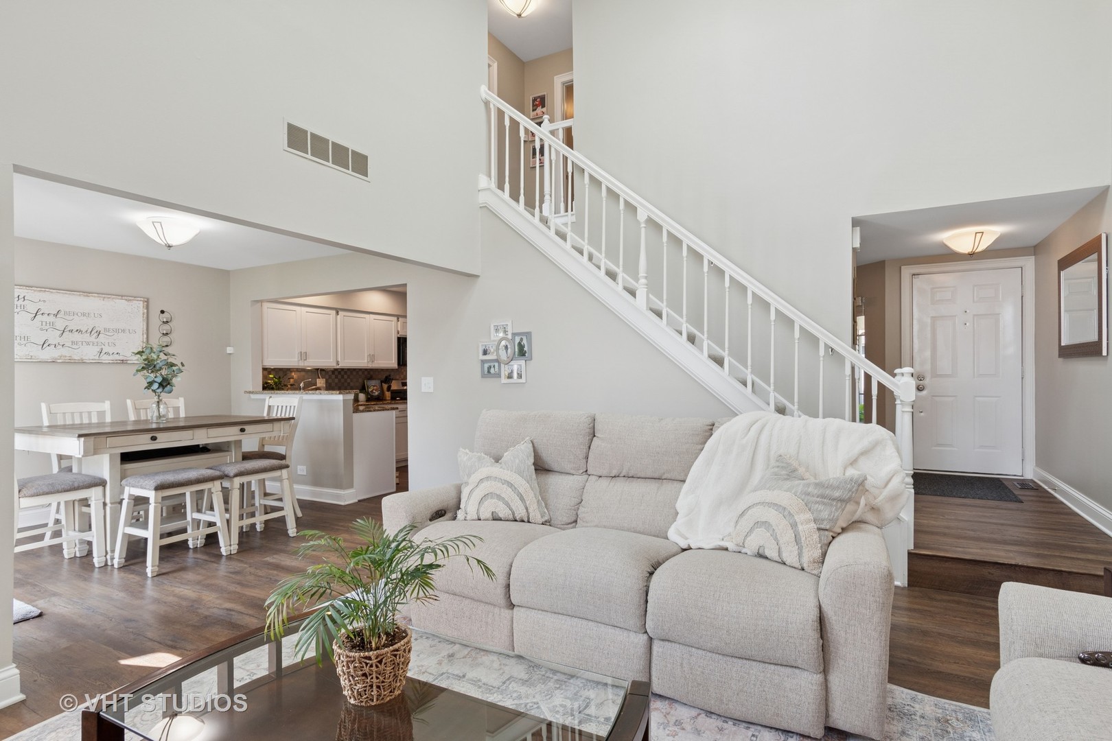 1062 RIDGEFIELD Circle