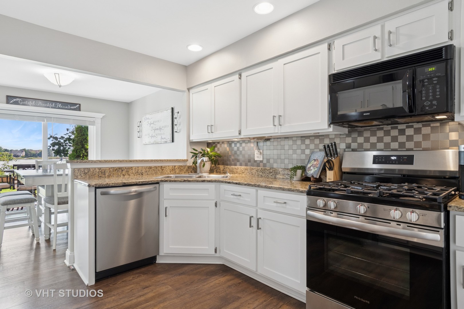 1062 RIDGEFIELD Circle