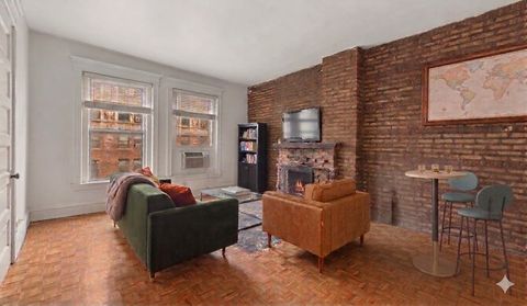 Tiny photo for 2800 N Pine Grove Avenue #7E, Chicago, IL 60657 (MLS # 12620254)