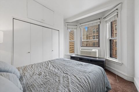 Tiny photo for 2800 N Pine Grove Avenue #7E, Chicago, IL 60657 (MLS # 12620254)