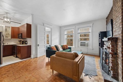 Tiny photo for 2800 N Pine Grove Avenue #7E, Chicago, IL 60657 (MLS # 12620254)