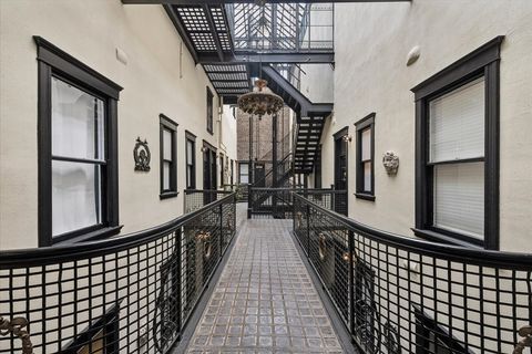 Tiny photo for 2800 N Pine Grove Avenue #7E, Chicago, IL 60657 (MLS # 12620254)