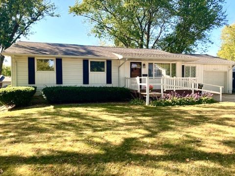 Tiny photo for 1817 6th Avenue, Sterling, IL 61081 (MLS # 11845412)