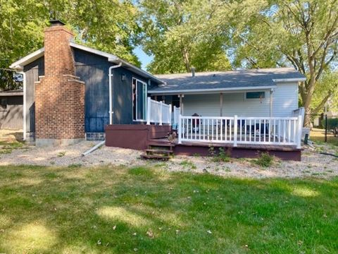 Tiny photo for 1817 6th Avenue, Sterling, IL 61081 (MLS # 11845412)