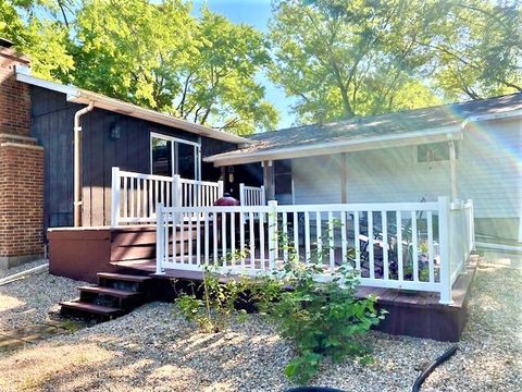 Tiny photo for 1817 6th Avenue, Sterling, IL 61081 (MLS # 11845412)