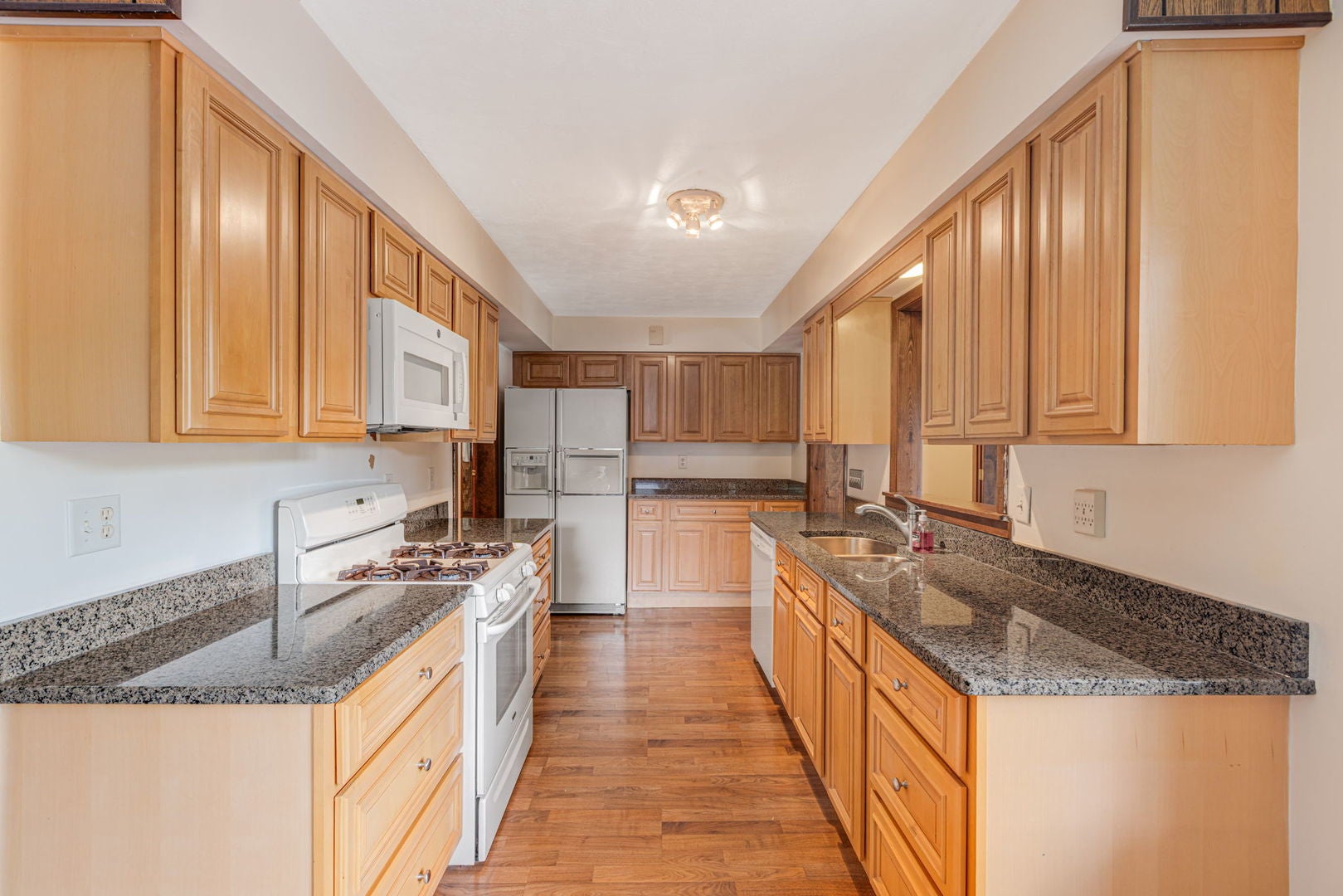 1393 Cottonwood Lane