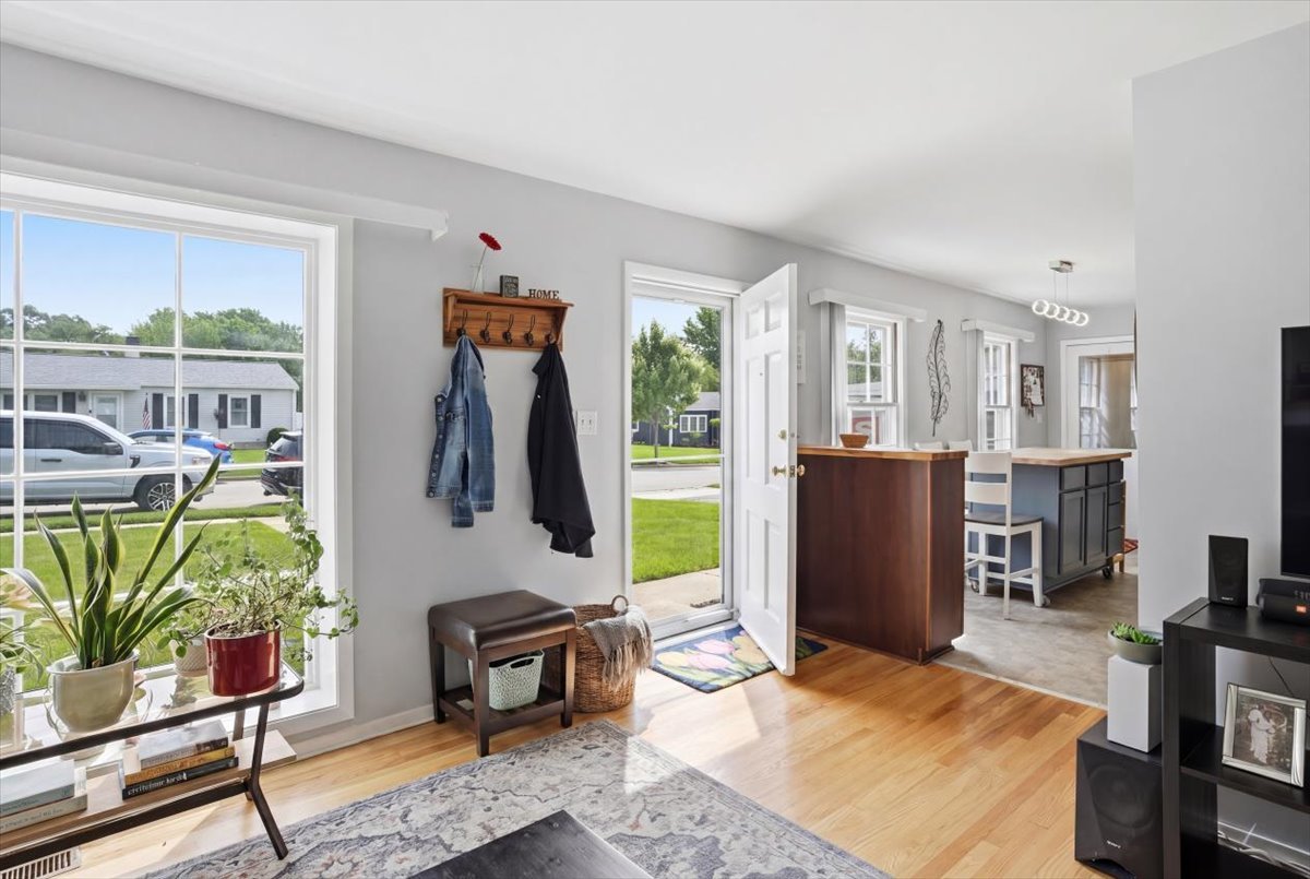 Properties 3 612 Jordan Avenue
