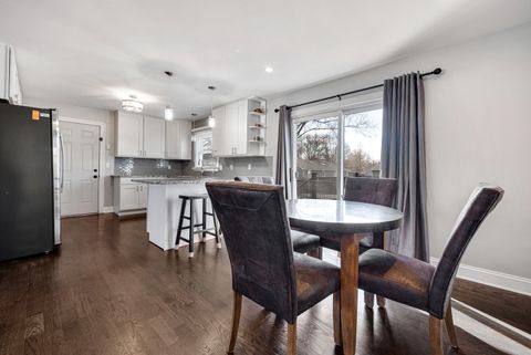 Tiny photo for 530 Sunshine Court, Algonquin, IL 60102 (MLS # 12598780)