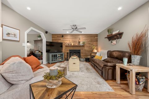 Tiny photo for 932 Foxpointe Drive, Sycamore, IL 60178 (MLS # 12518342)