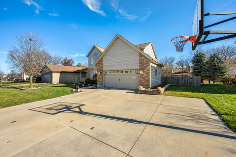 Tiny photo for 932 Foxpointe Drive, Sycamore, IL 60178 (MLS # 12518342)