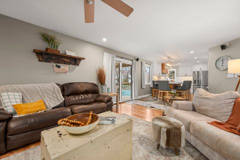 Tiny photo for 932 Foxpointe Drive, Sycamore, IL 60178 (MLS # 12518342)