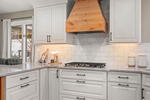 Tiny photo for 932 Foxpointe Drive, Sycamore, IL 60178 (MLS # 12518342)