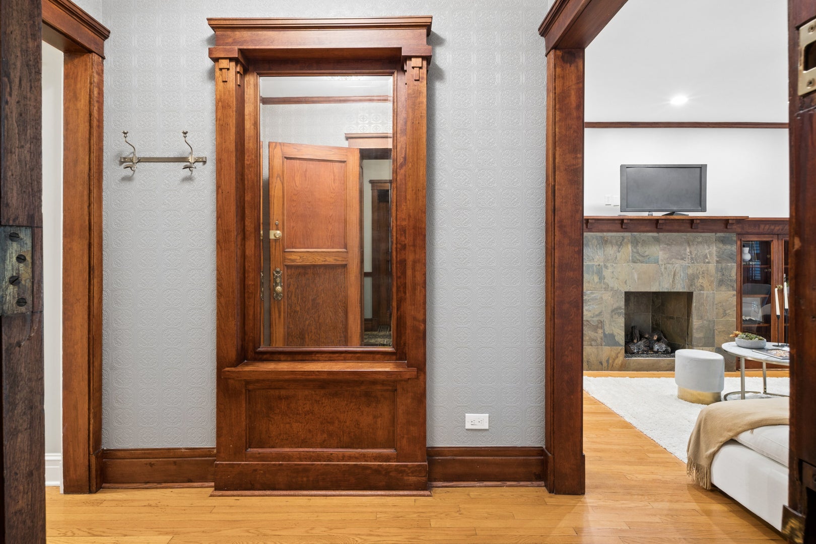 3043 W LOGAN Boulevard 1W