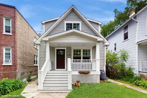 1739 Dodge Avenue Evanston IL 60201