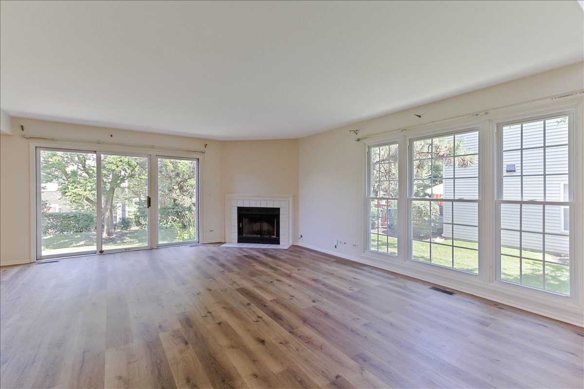309 E THEODORE Lane