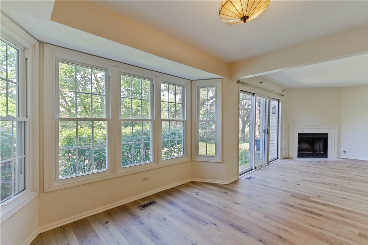309 E THEODORE Lane
