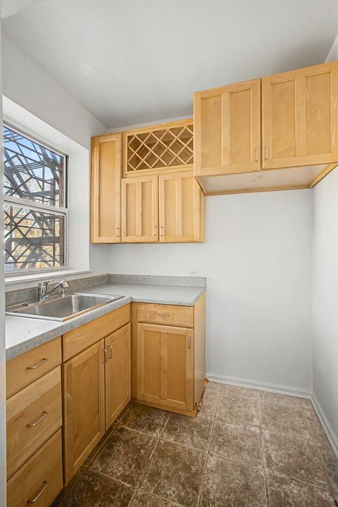 Tiny photo for 6121 S Woodlawn Avenue #2, Chicago, IL 60637 (MLS # 12605729)