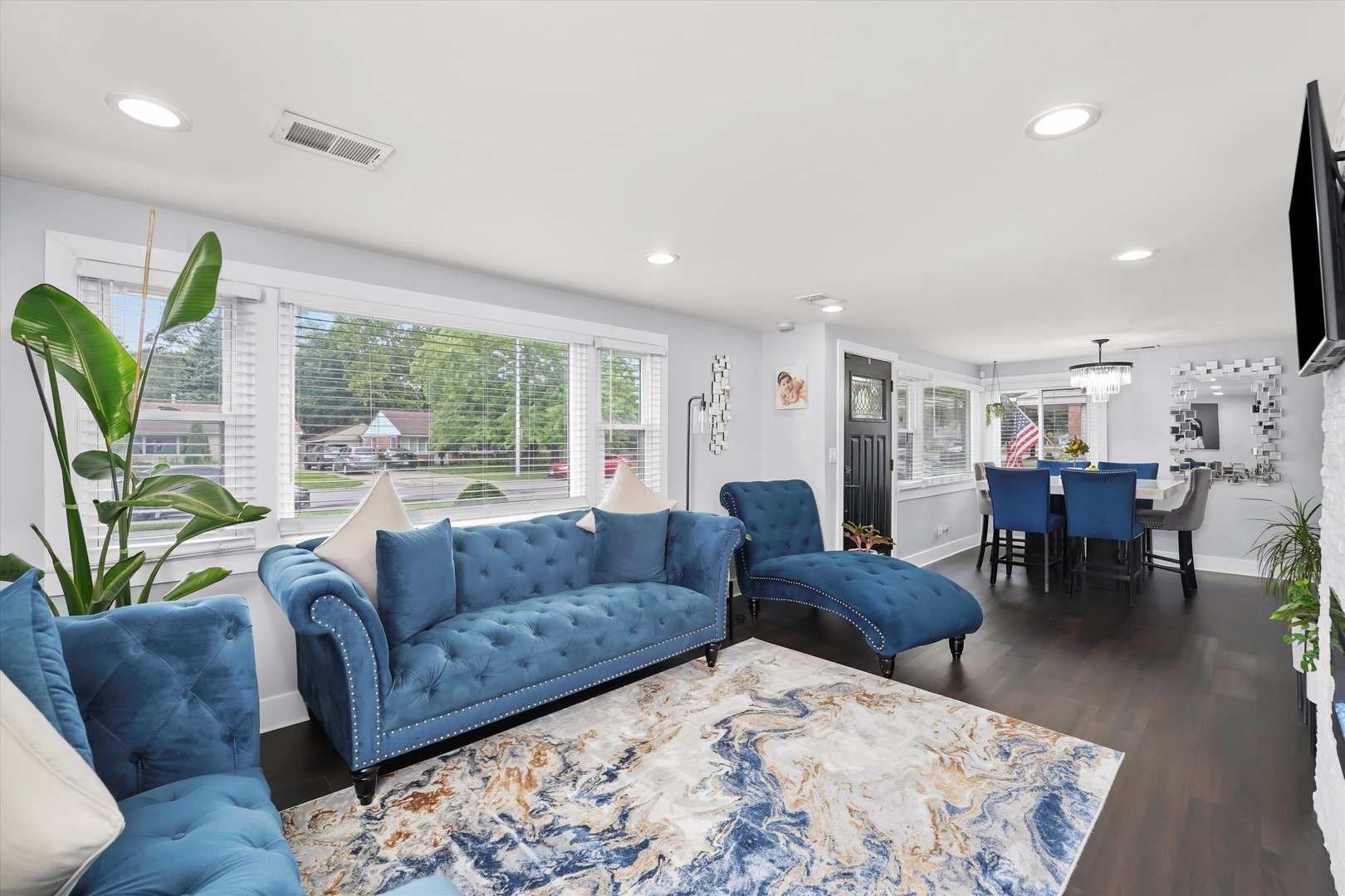 5044 Oak Center Drive