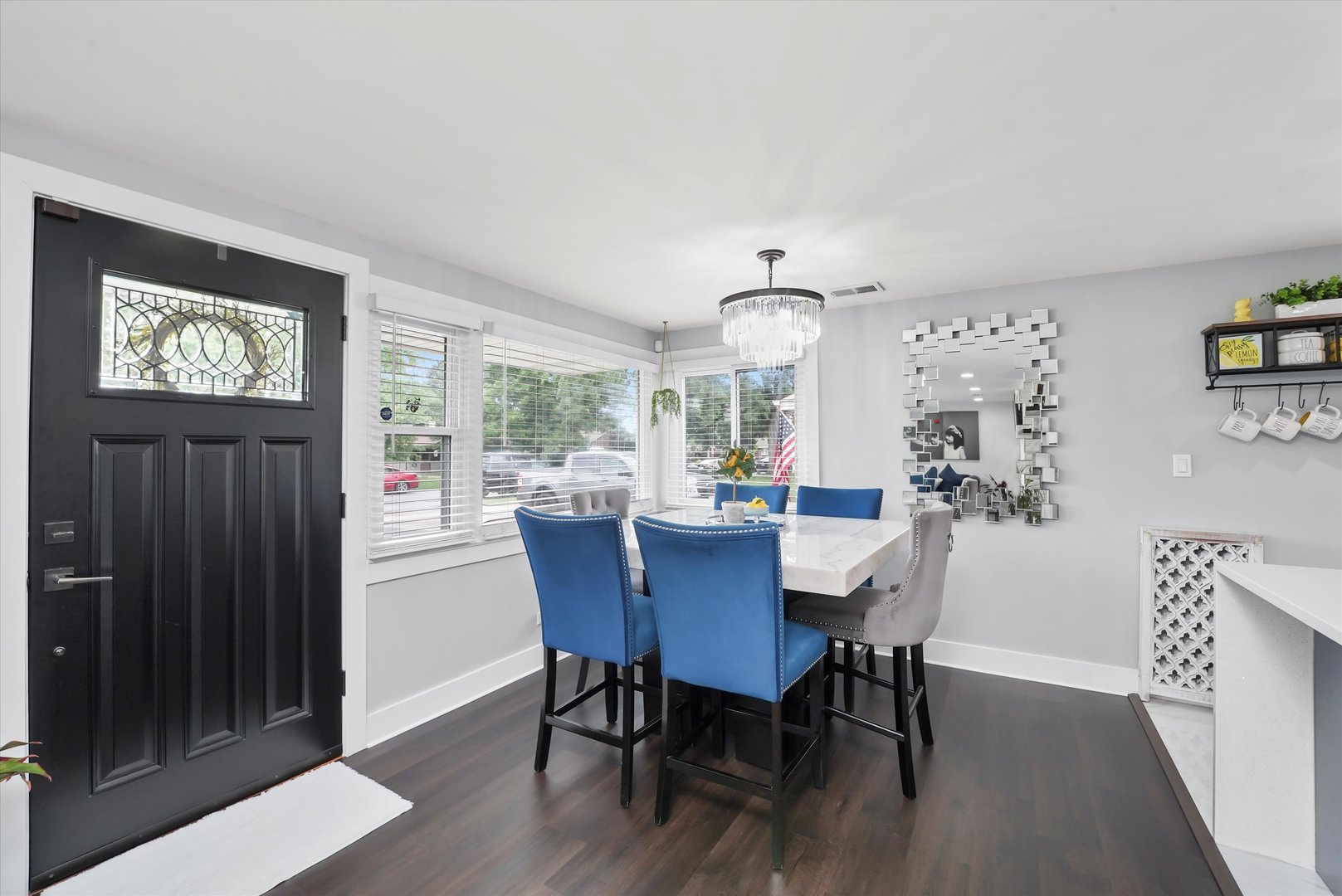 5044 Oak Center Drive
